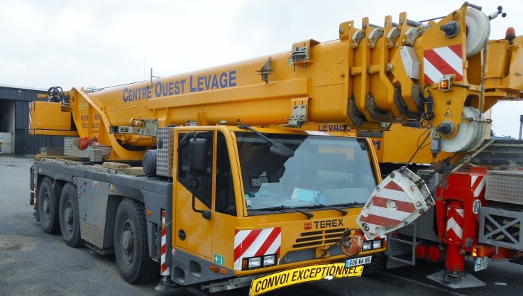 Louer une grue de levage 50 T avec opérateur - Acoleva