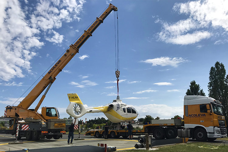 Transport exceptionnel d’un hélicoptère pour le CHU de Poitiers (86)